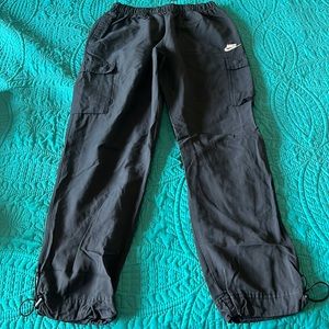 Nike black cargo pants size medium